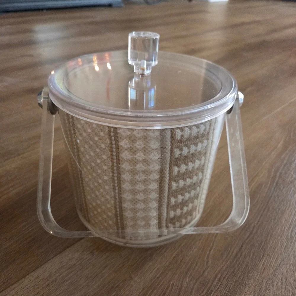 MCM Clear Acrylic Ice Bucket‎ with Textured Knit Design Lid and Handle